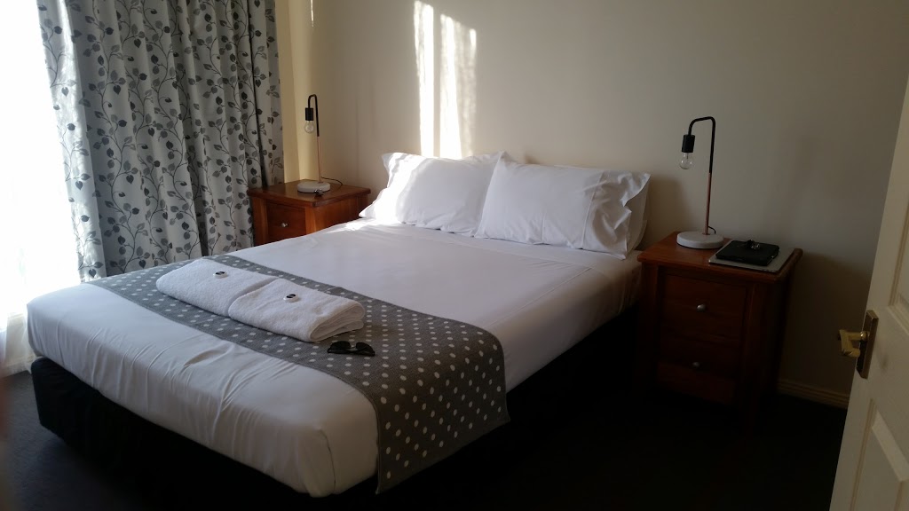 Meridian Resort Beachside | lodging | 32 Lewis St, Old Bar NSW 2430, Australia | 0265533441 OR +61 2 6553 3441