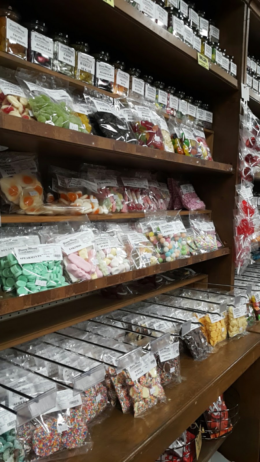 Pennyworth O Lollies | store | 101 Princes Hwy, Yarragon VIC 3823, Australia | 0356342012 OR +61 3 5634 2012