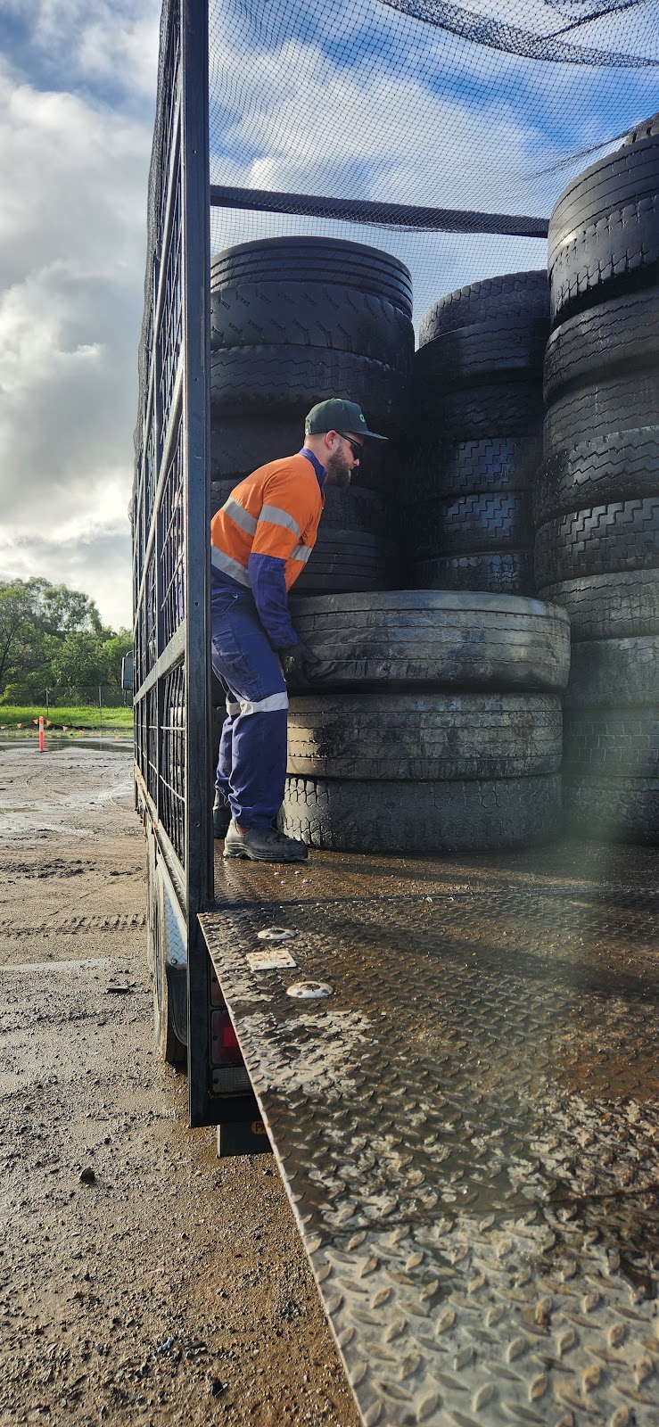 Tyreways Recycling | 18 Grayson St, Yarrabilba QLD 4207, Australia | Phone: 0450 889 582