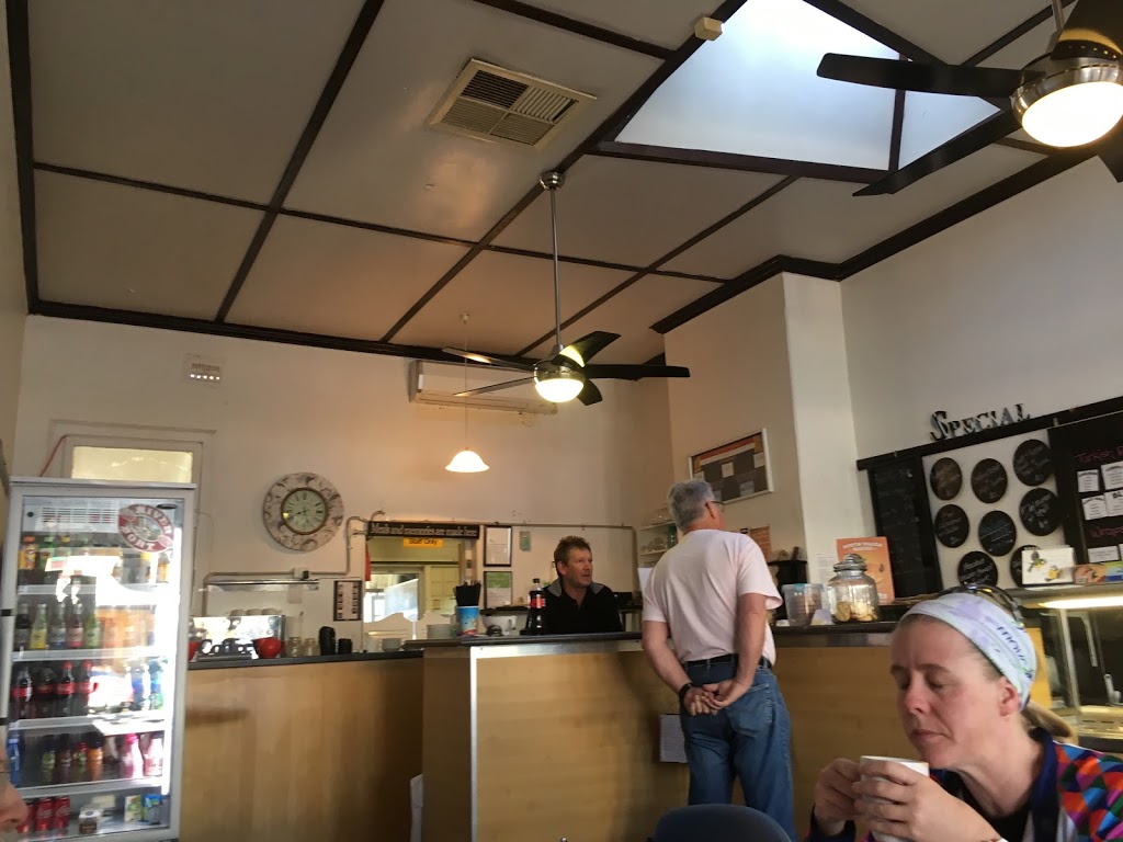 Latte Da Coffee Bar | 133 Green St, Lockhart NSW 2656, Australia | Phone: (02) 6920 5210