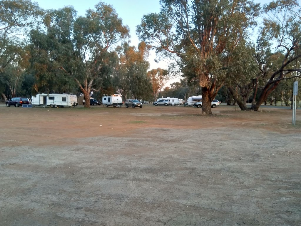 Gumbend Lake Facilities | rv park | Condobolin NSW 2877, Australia