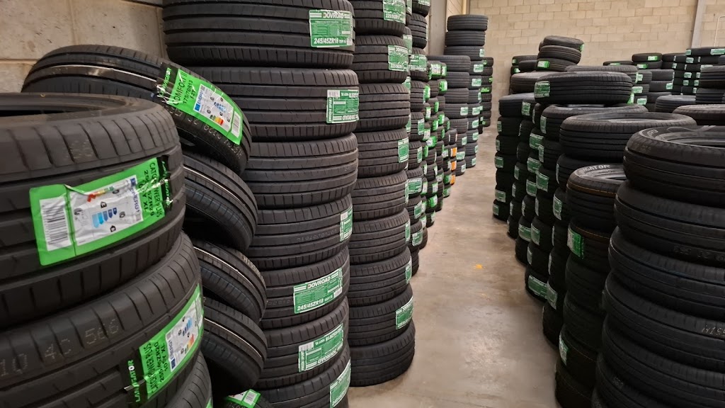 Ausvic Tyres | Unit 1/141 Chapple St, Wodonga VIC 3690, Australia | Phone: 0466 043 616