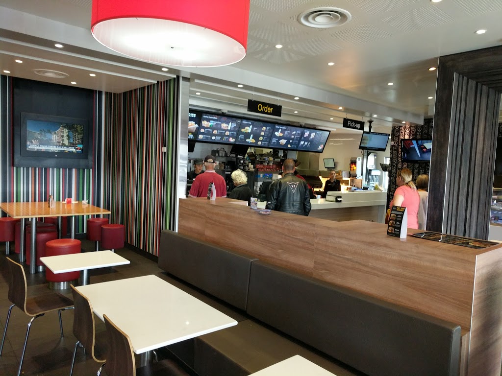 McDonalds New Norfolk | cafe | Cnr Burnett &, George St, New Norfolk TAS 7140, Australia | 0362611887 OR +61 3 6261 1887