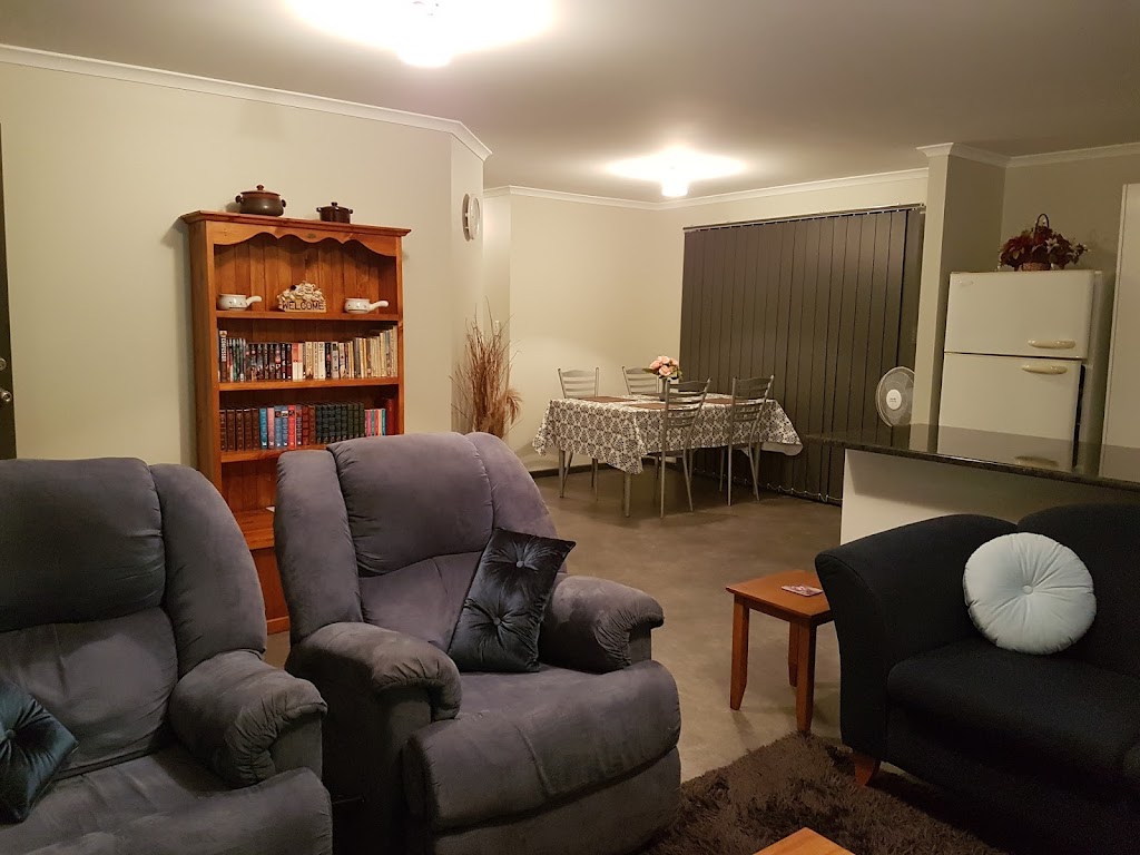 Wudinna Farm View | lodging | Unit 2/2 Rashleigh Rd, Wudinna SA 5652, Australia | 0437586725 OR +61 437 586 725