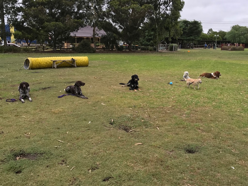 Brigittes Dog School |  | Cambrian Way Reserve, Cambrian Way, Melton West VIC 3337, Australia | 1300782249 OR +61 1300 782 249