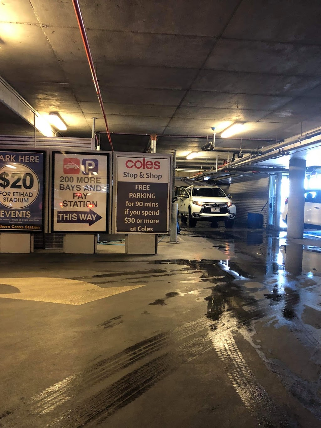Wilson Parking - Southern Cross Station | parking | 163-235 Spencer St, Melbourne VIC 3008, Australia | 1800727546 OR +61 1800 727 546
