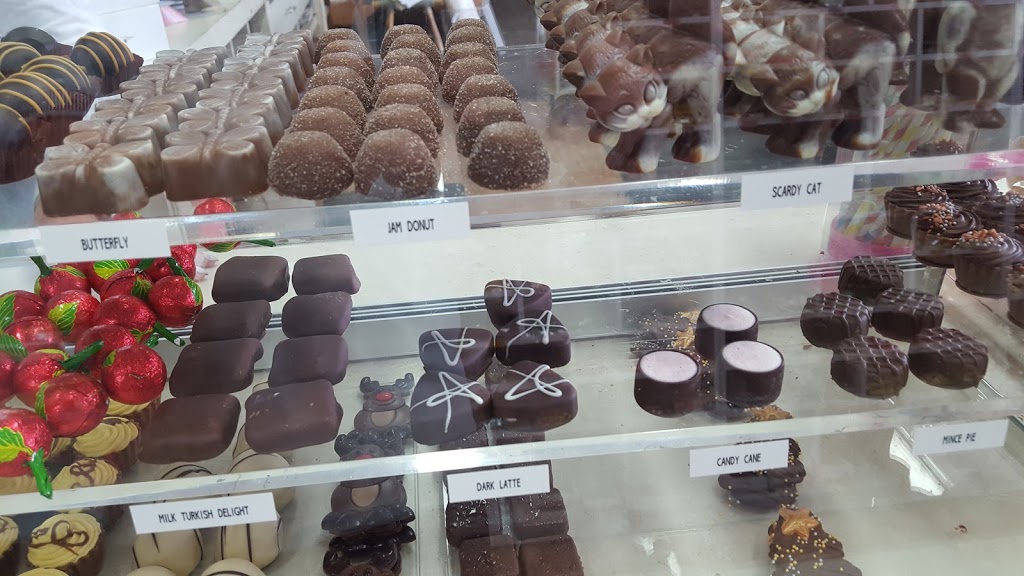 Poppas Fudge & Jam Factory | store | 21 Lovell St, Young NSW 2594, Australia | 0263825854 OR +61 2 6382 5854