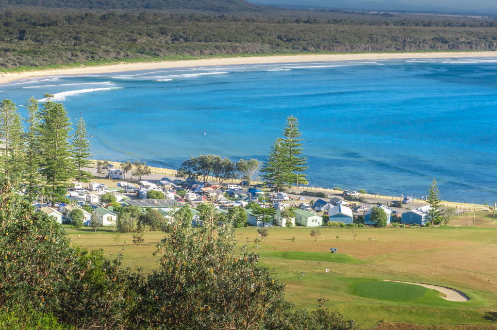 Crescent Head Holiday Park | campground | Reserve Road, Crescent Head NSW 2440, Australia | 1300425605 OR +61 1300 425 605
