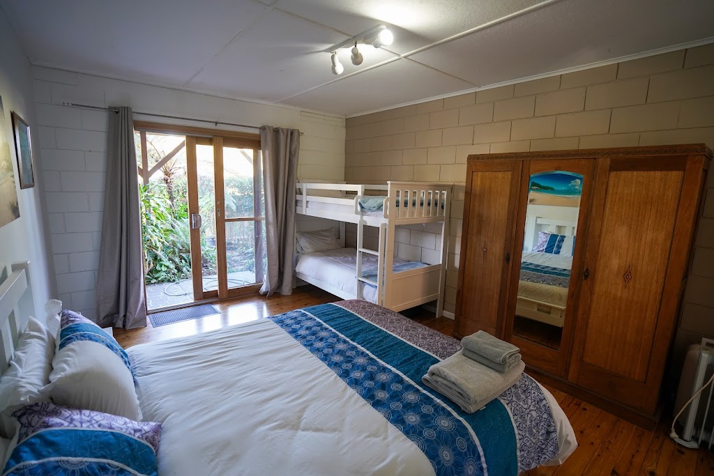 Holiday accommodation Emerald Beach, dog friendly NSW 2456 | 22 Fishermans Dr, Emerald Beach NSW 2456, Australia | Phone: 0402 741 594