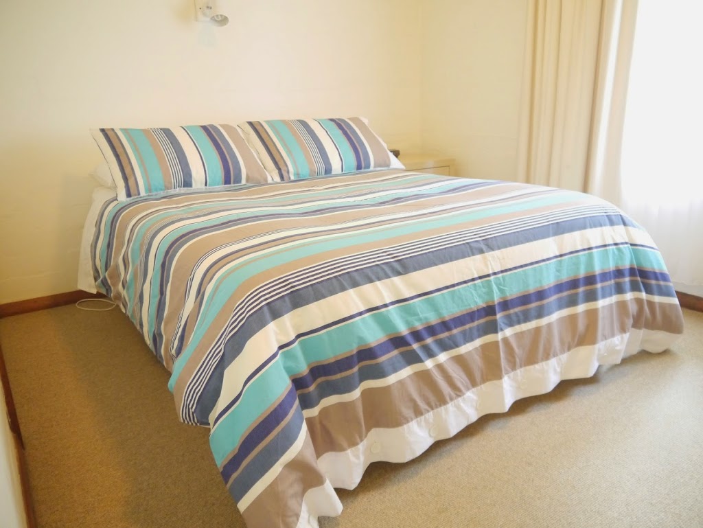 Eastern Beach Holiday Units Port Fairy | 121 Griffiths St, Port Fairy VIC 3284, Australia | Phone: (03) 5568 1117