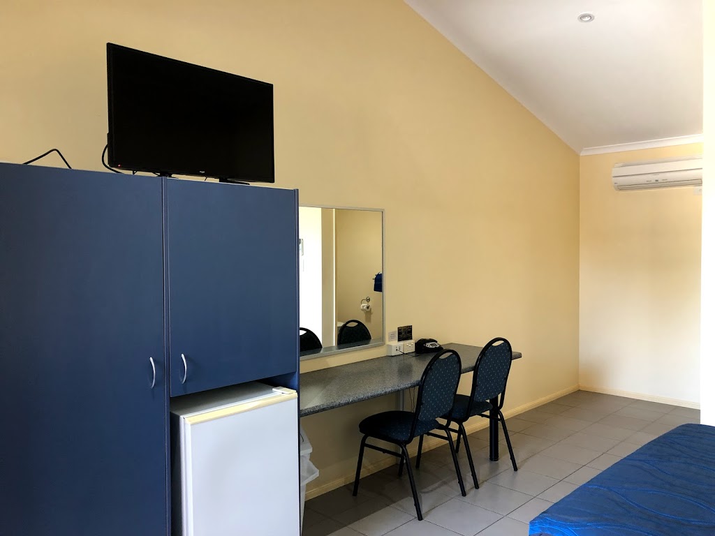 Moura Motel | 65-73 Dawson Hwy, Moura QLD 4718, Australia | Phone: (07) 4997 1588