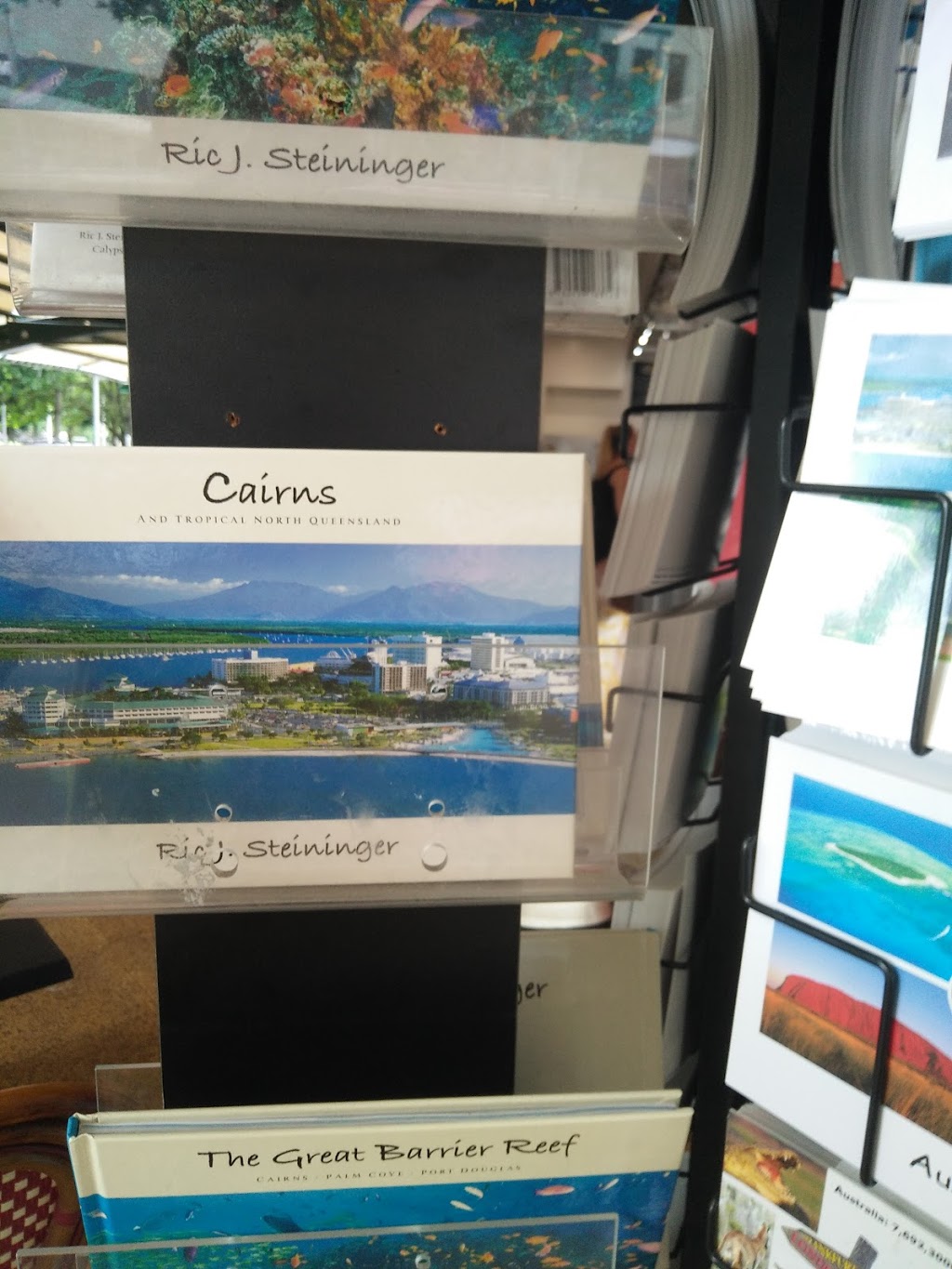 Cairns Tourist Information Centre | travel agency | Cnr Shields St and The, Esplanade, Cairns City QLD 4870, Australia | 0740479123 OR +61 7 4047 9123