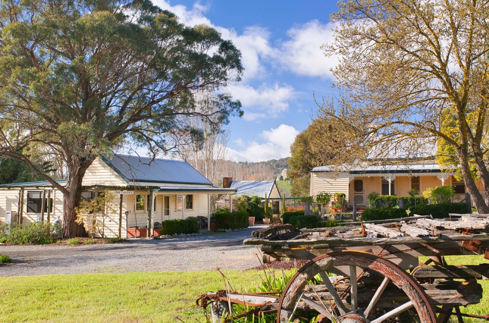 Mimosa Glen Homestead | 2415 Lancefield-Tooborac Rd, Tooborac VIC 3522, Australia | Phone: (03) 5433 5346