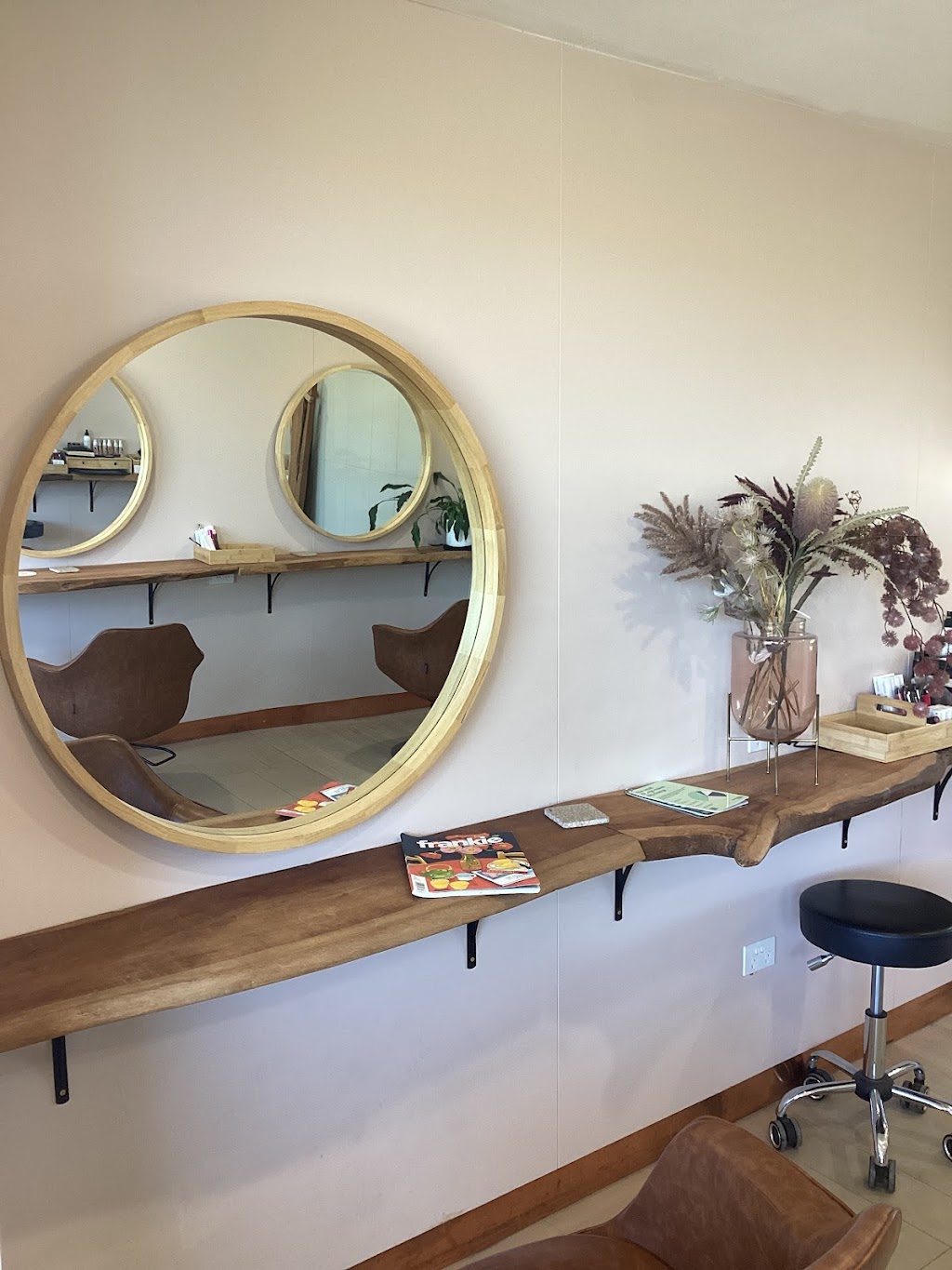 Surfcoast Hair and Makeup | Unit 2/143 B Great Ocean Rd, Anglesea VIC 3220, Australia | Phone: 0409 407 520