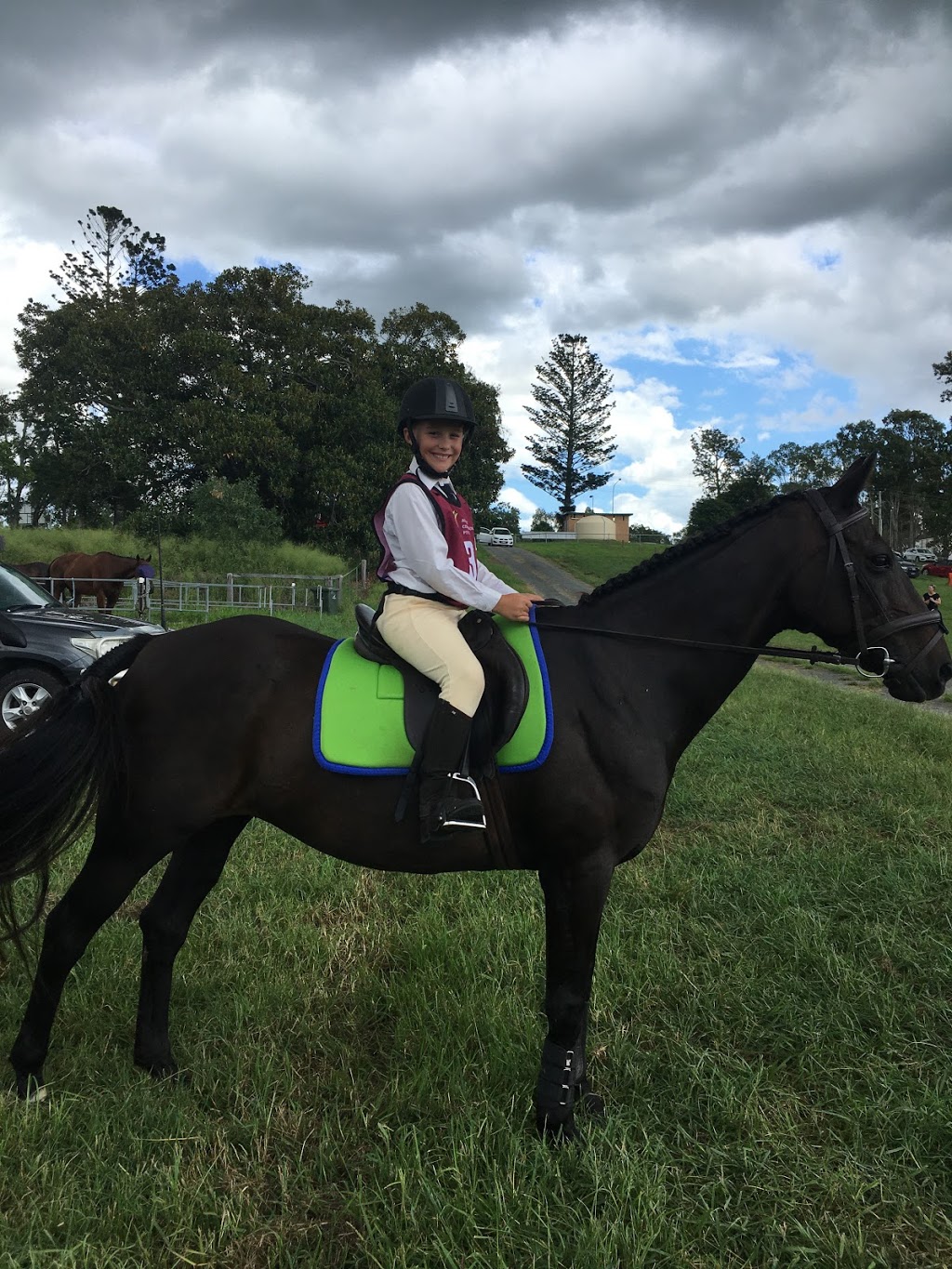 Bonogin Valley Horse Retreat - Gold Coast Horse Riding |  | 97 Aylesham Dr, Bonogin QLD 4213, Australia | 0756677468 OR +61 7 5667 7468