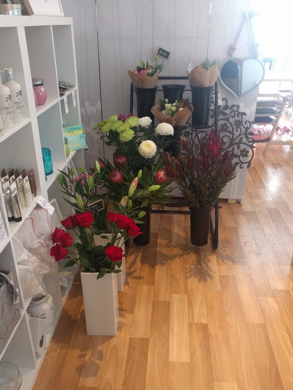 Clares Bloomers | 69A Mawson Rd, Meadows SA 5201, Australia | Phone: 0414 422 172