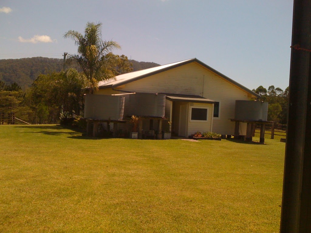 Boronia Park Cottage and Farm Stay | Old Pacific Hwy, Eungai Creek NSW 2441, Australia | Phone: 0407 064 662