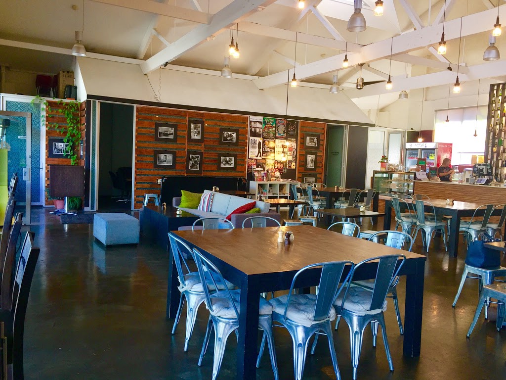Ample Cafe & Bar | cafe | 123/129 Howard St, North Melbourne VIC 3051, Australia | 0393296622 OR +61 3 9329 6622