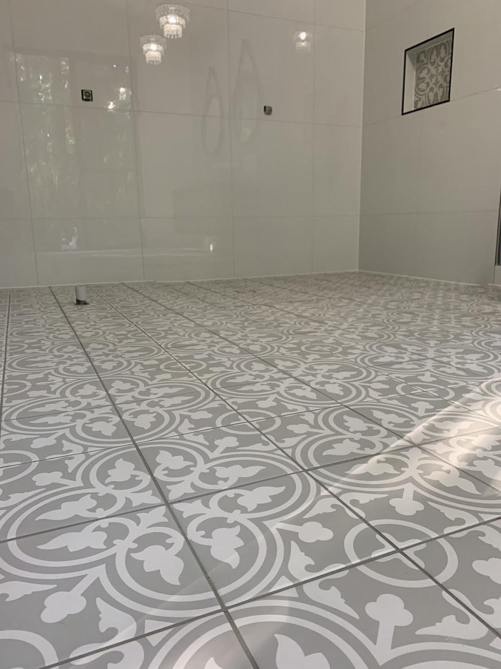 Diamond Tiling services | 242 Boomerang Dr, Kooralbyn QLD 4285, Australia | Phone: 0449 123 291