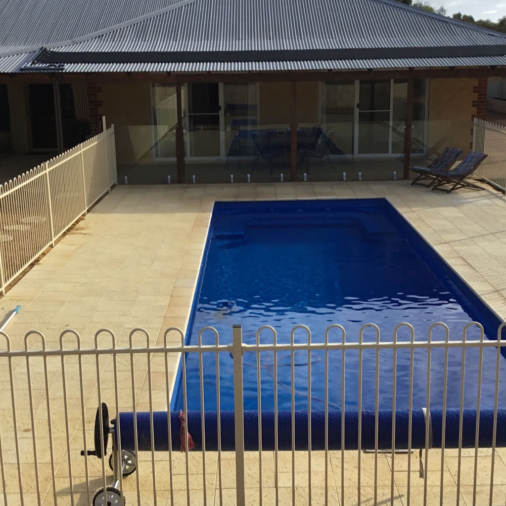 Somerswey retreat | 173 Nicklaus Ave, Woodridge WA 6041, Australia | Phone: 0404 113 557