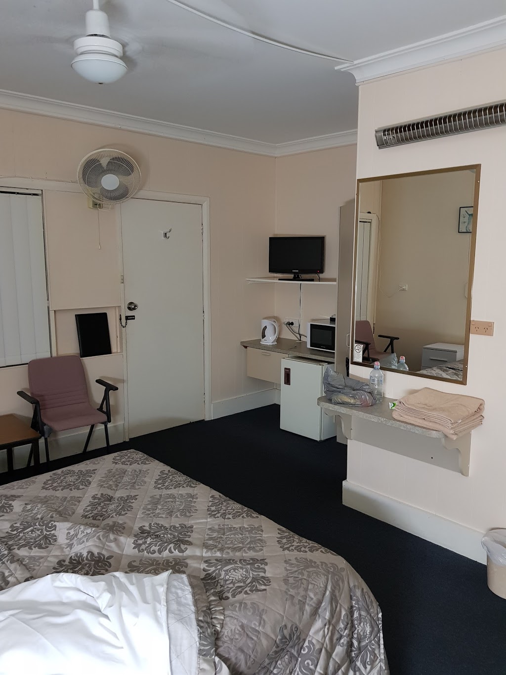 Bayview Motor Inn | lodging | Princes Hwy &, Bellevue Pl, Eden NSW 2551, Australia | 0264961242 OR +61 2 6496 1242