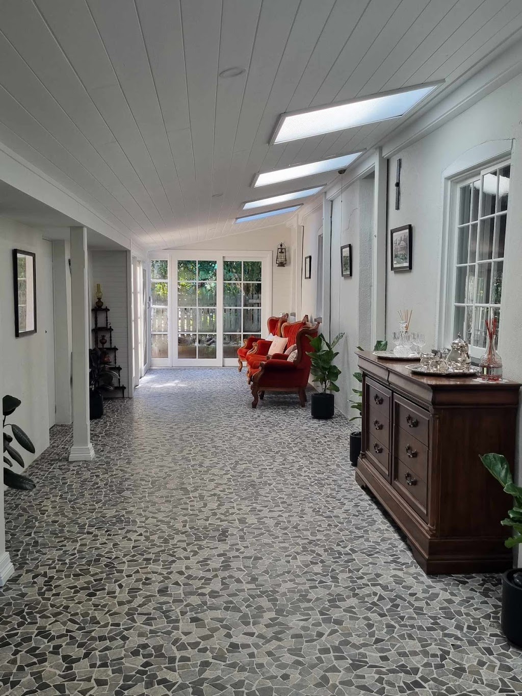 Storekeepers Cottage | 15 Berkeley St, Stroud NSW 2425, Australia | Phone: 0494 325 123
