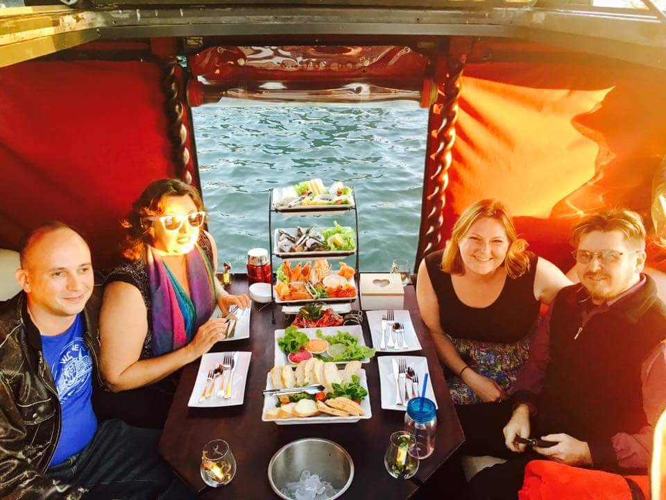 Island Gondola Cruises | restaurant | Bongaree Ave, Bongaree QLD 4507, Australia | 0466662911 OR +61 466 662 911