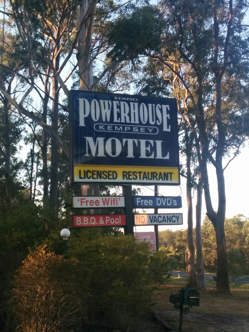 Kempsey Powerhouse Motel - (Pet Friendly by arrangement only) | 465 Macleay Valley Way, South Kempsey NSW 2440, Australia | Phone: (02) 6562 6988