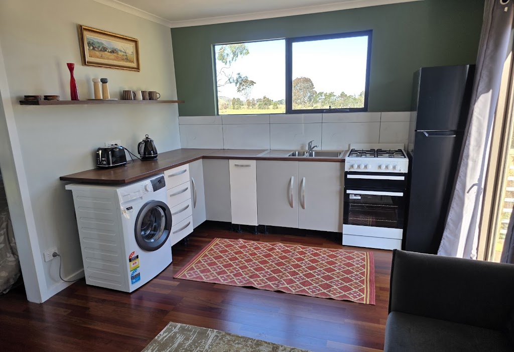 Moonaree Cabin | 66 Narrawong Cemetery Rd, Narrawong VIC 3285, Australia | Phone: 0493 451 304