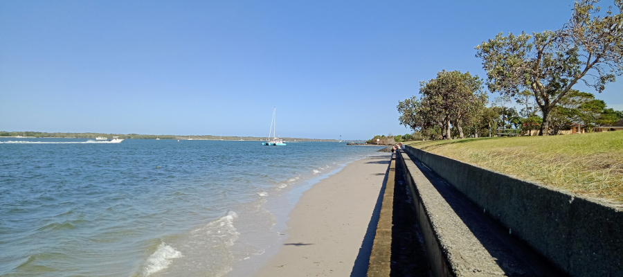 Gold Coast Fishing Spots - Broadview Park | park | Constance Esplanade, Runaway Bay QLD 4216, Australia