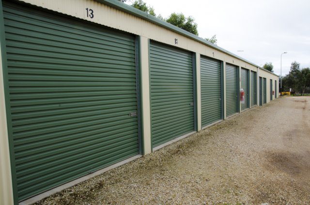 Romsey Self Storage Pty Ltd | storage | 11 Park Ln, Romsey VIC 3434, Australia | 0354296744 OR +61 3 5429 6744