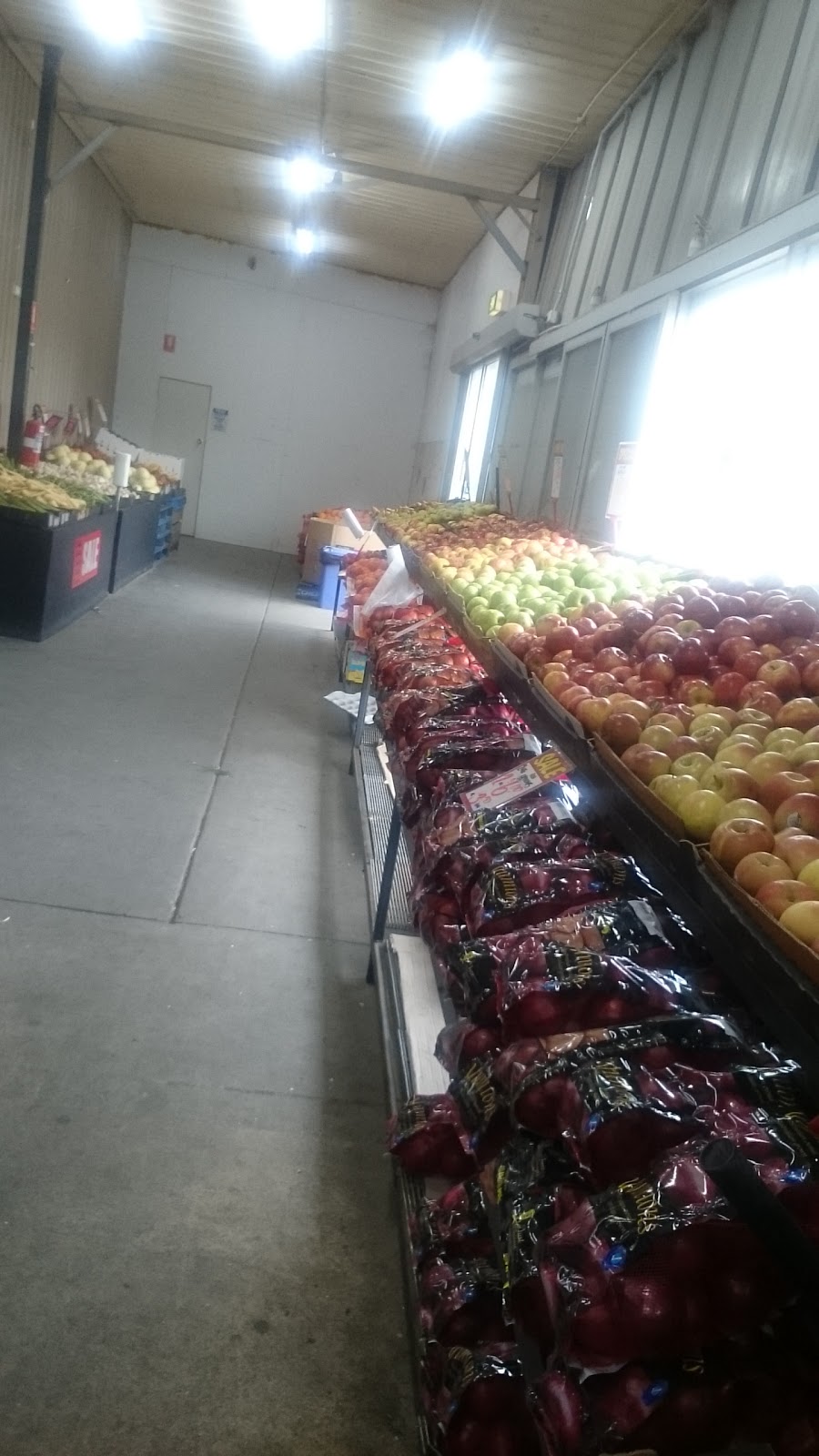 Bakaloumas Fresh Fruit & Vegetable Market | store | 218 Old Dandenong Rd, Heatherton VIC 3202, Australia | 0395511267 OR +61 3 9551 1267