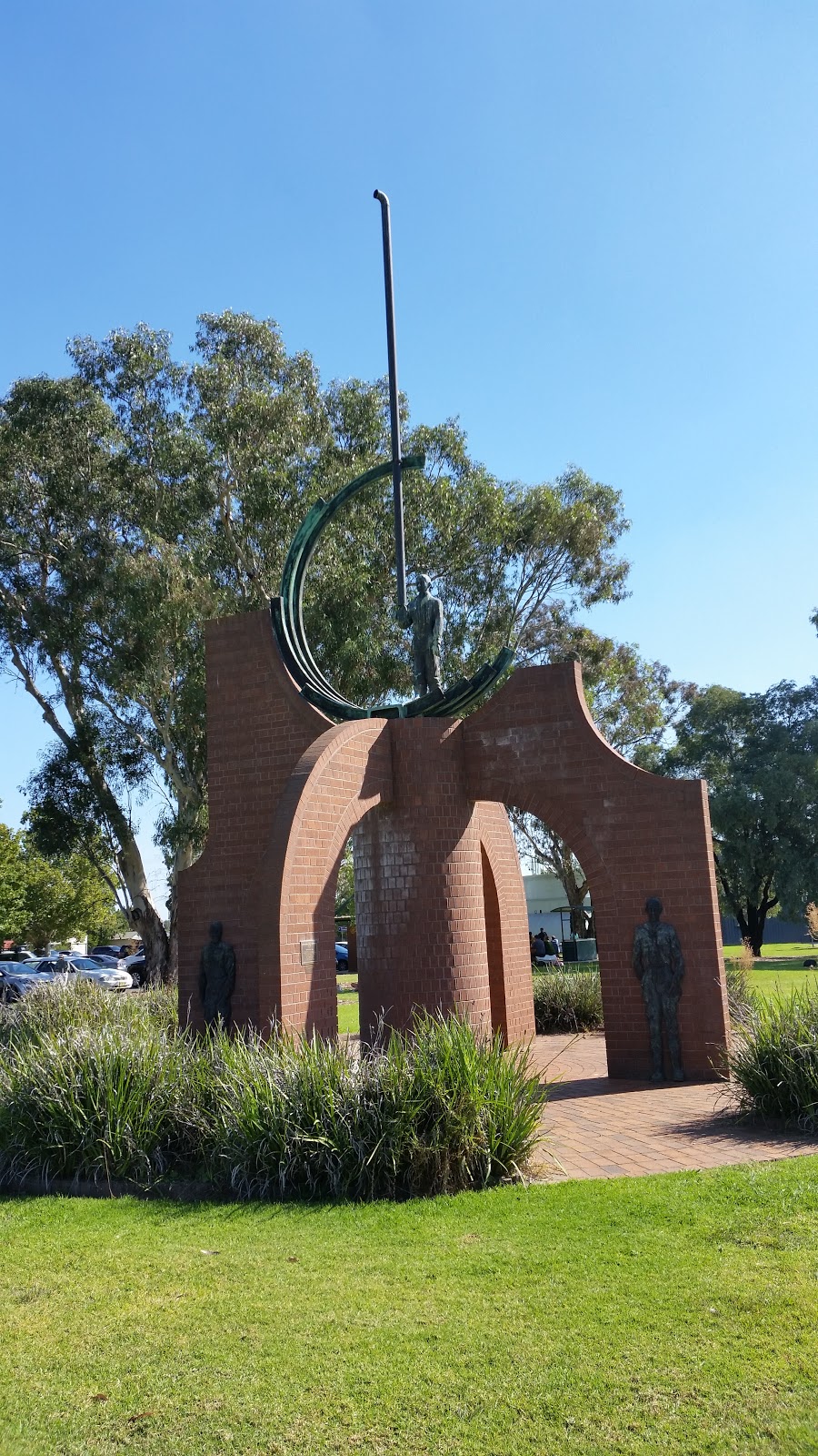 Greater Hume Shire Visitor Information Centre and Holbrook Subma | museum | 15 Wallace St, Holbrook NSW 2644, Australia | 0260362422 OR +61 2 6036 2422