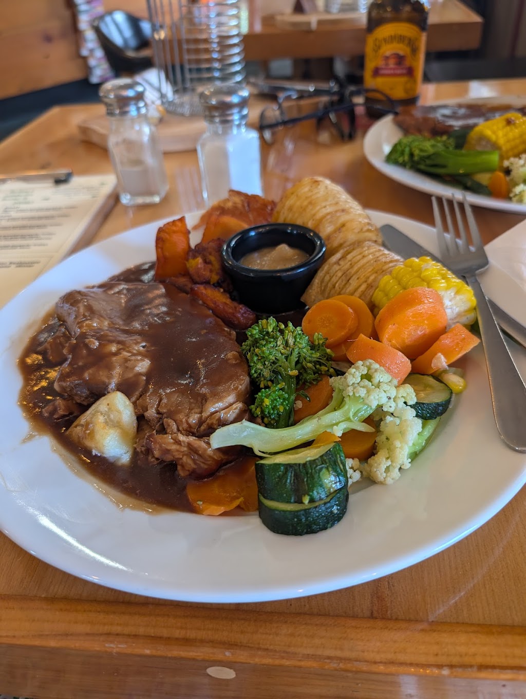 Bredbo Inn Hotel | 1 Monaro Hwy, Bredbo NSW 2626, Australia | Phone: (02) 6454 4109