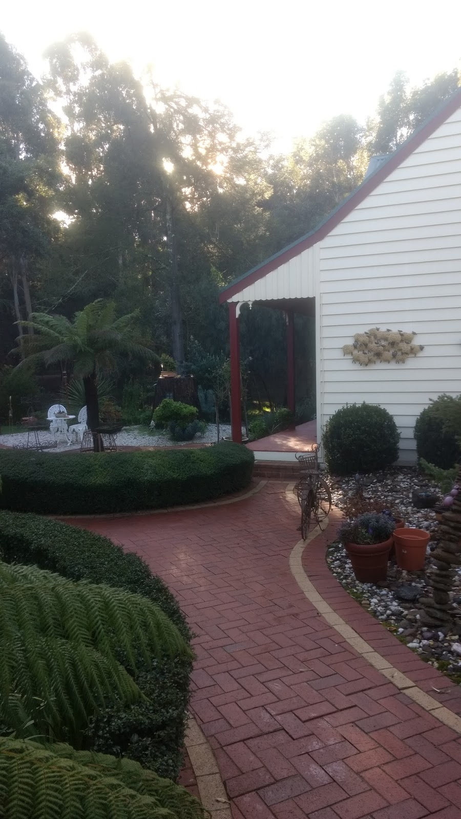 Ballarat Cottages | lodging | 711 Morres St, Ballarat VIC 3350, Australia | 0353315558 OR +61 3 5331 5558