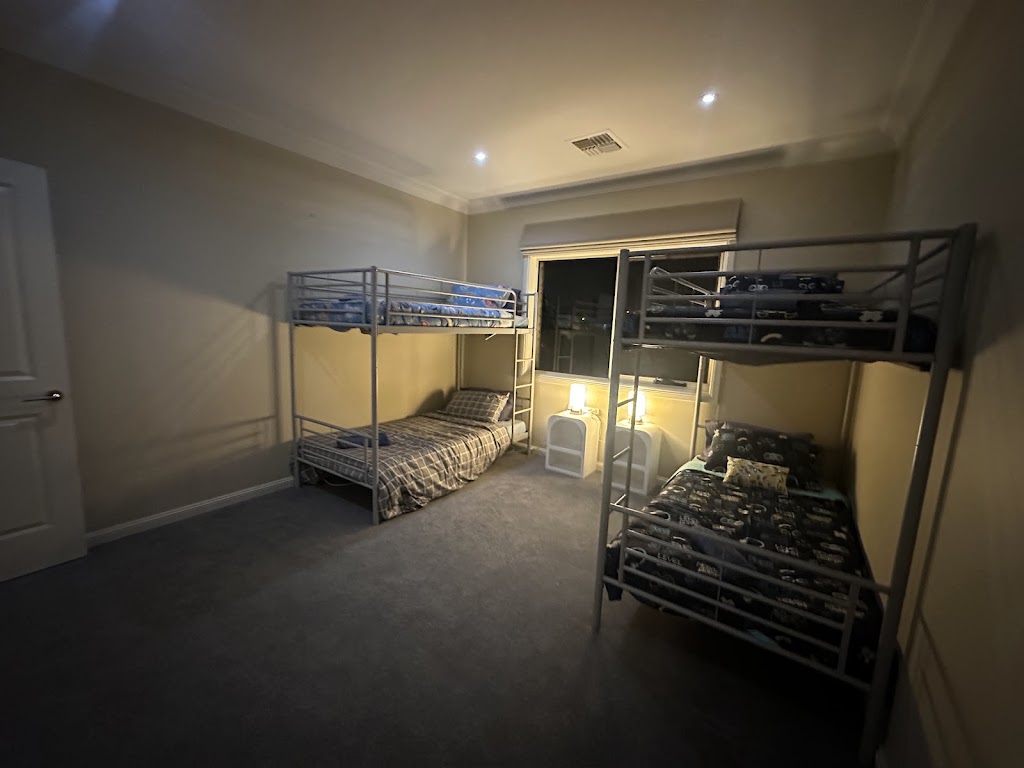 The Hillwood Manor | 15 Beths St, Old Erowal Bay NSW 2540, Australia | Phone: 0431 155 087