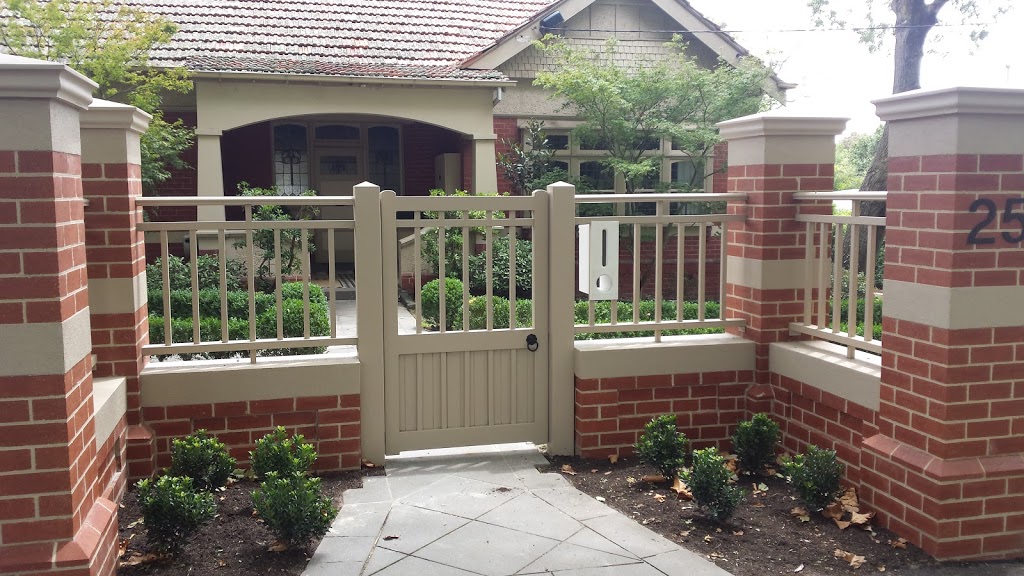 Old World Restoration & Picket Fences | general contractor | 140 Mason St, Newport VIC 3015, Australia | 0393991900 OR +61 3 9399 1900