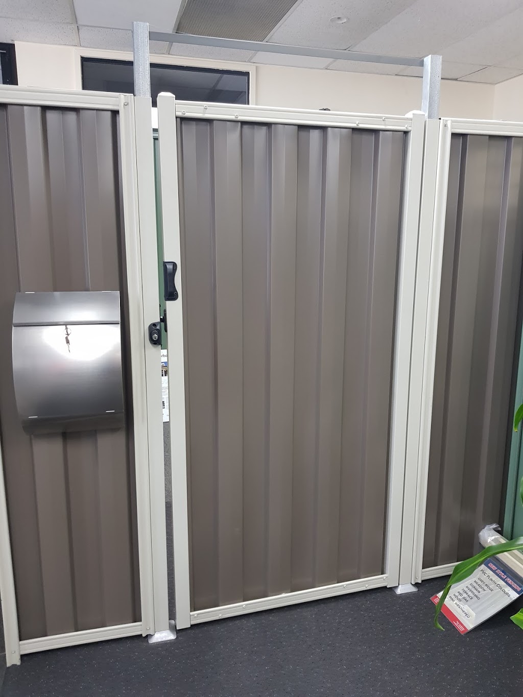 New Style Fencing | store | 28 Laser Dr, Rowville VIC 3178, Australia | 0397532430 OR +61 3 9753 2430