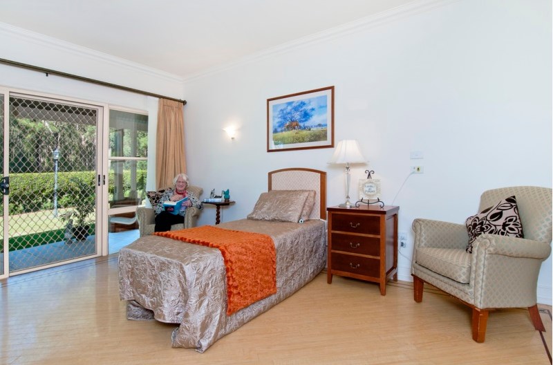 Laurieton Lakeside Aged Care Residence | health | 349 Ocean Dr, Laurieton NSW 2443, Australia | 0265598777 OR +61 2 6559 8777