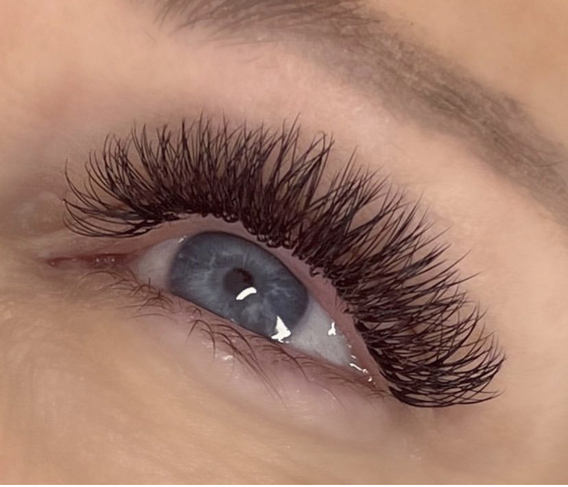 Miss Daisy Lashes | 16 Seagull Ave, Mermaid Beach QLD 4218, Australia | Phone: 0400 337 391