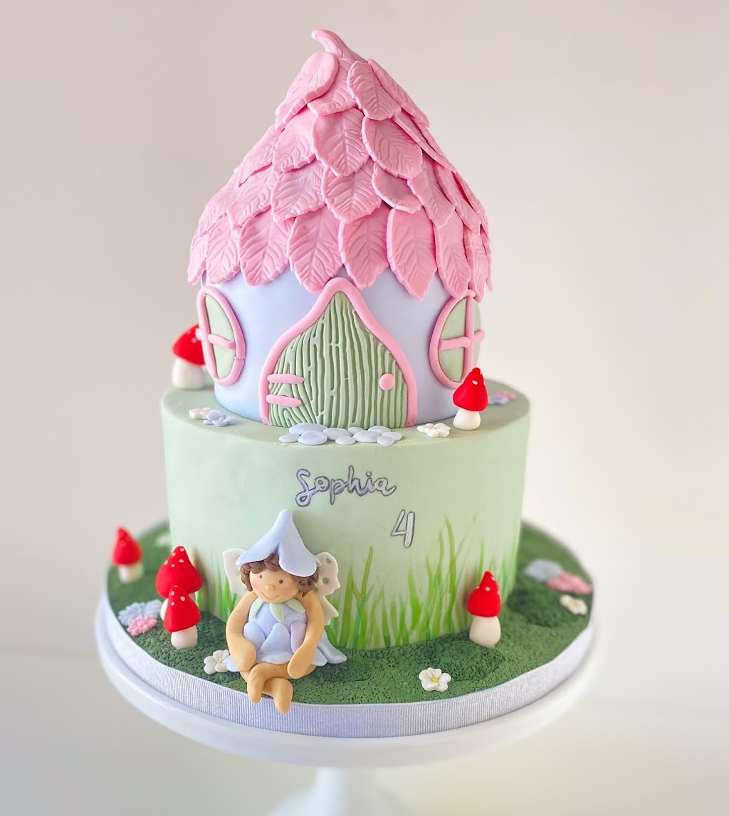 Cakes by Sarah | 7 Aviemore Dr, Bedfordale WA 6112, Australia | Phone: 0437 824 384