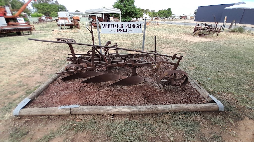 Eds Old Farm Machinery Museum | 53/55 Railway Parade, Henty NSW 2658, Australia | Phone: 0418 453 046