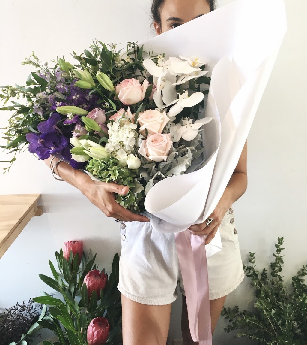 Riverwolfxo Florist | 6/18 Aubreen St, Collaroy Plateau NSW 2097, Australia | Phone: (02) 9982 2180