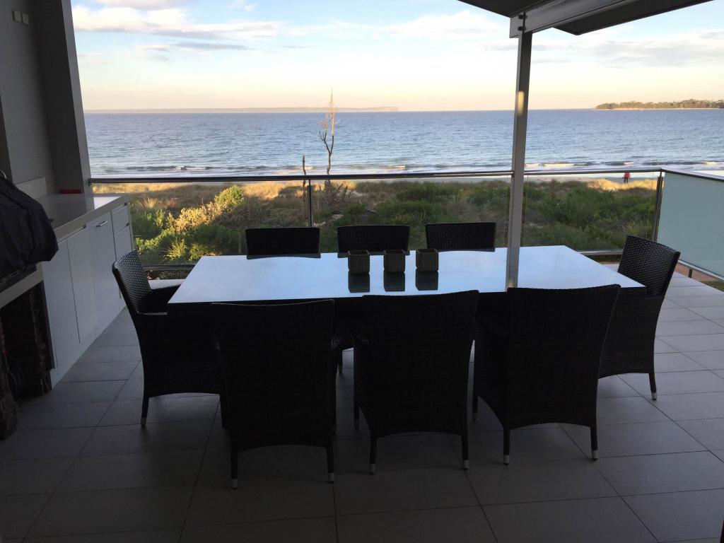 Waterfront Dream Vincentia | lodging | 76B Elizabeth Dr, Vincentia NSW 2540, Australia