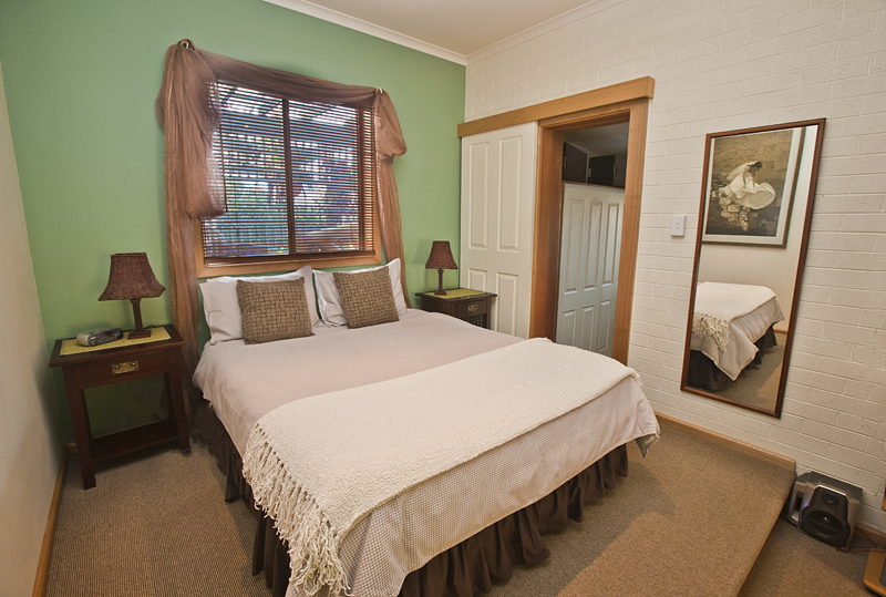 The Shingles Riverside Cottages | lodging | 117 Glenora Rd, New Norfolk TAS 7140, Australia | 0362611836 OR +61 3 6261 1836