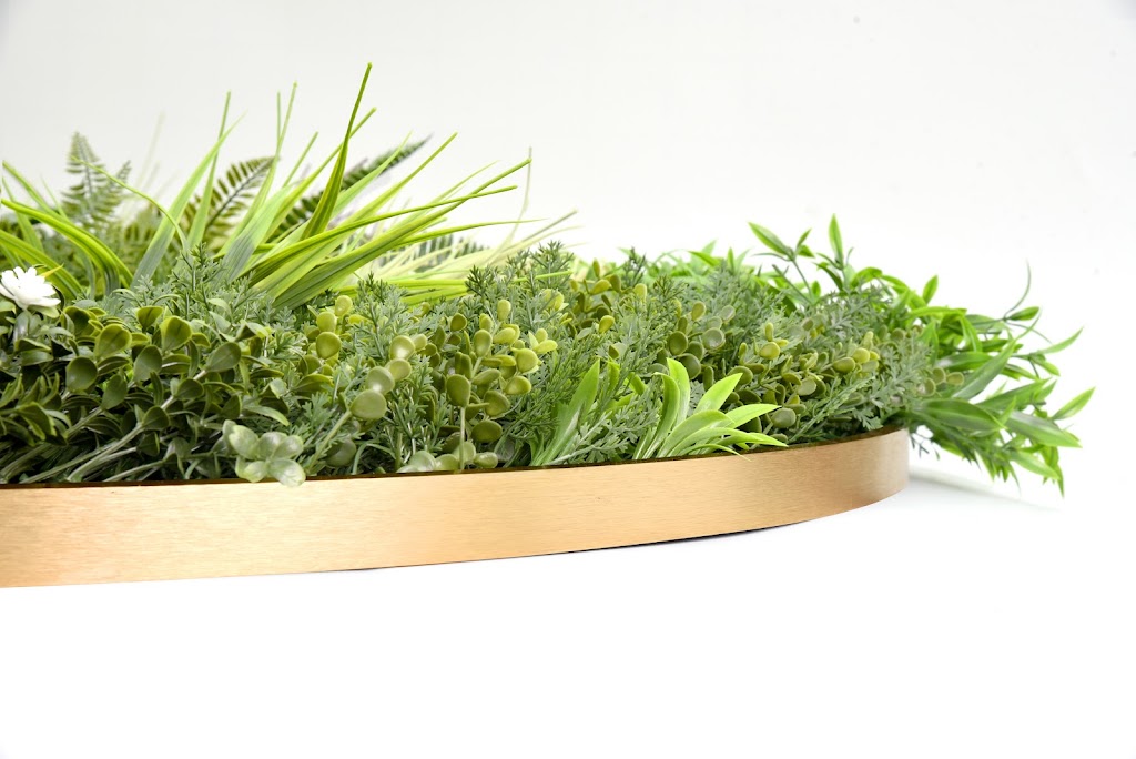 Lush Green Walls | Unit 9/1440 New Cleveland Rd, Chandler QLD 4155, Australia | Phone: (07) 3390 2551