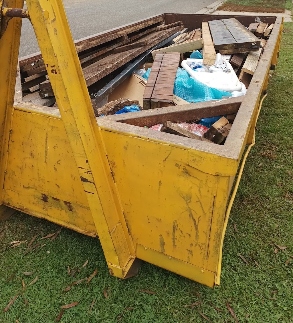 Ray’s Skip Hire | 10-14 Durham St, Ventnor VIC 3922, Australia | Phone: 0418 372 399
