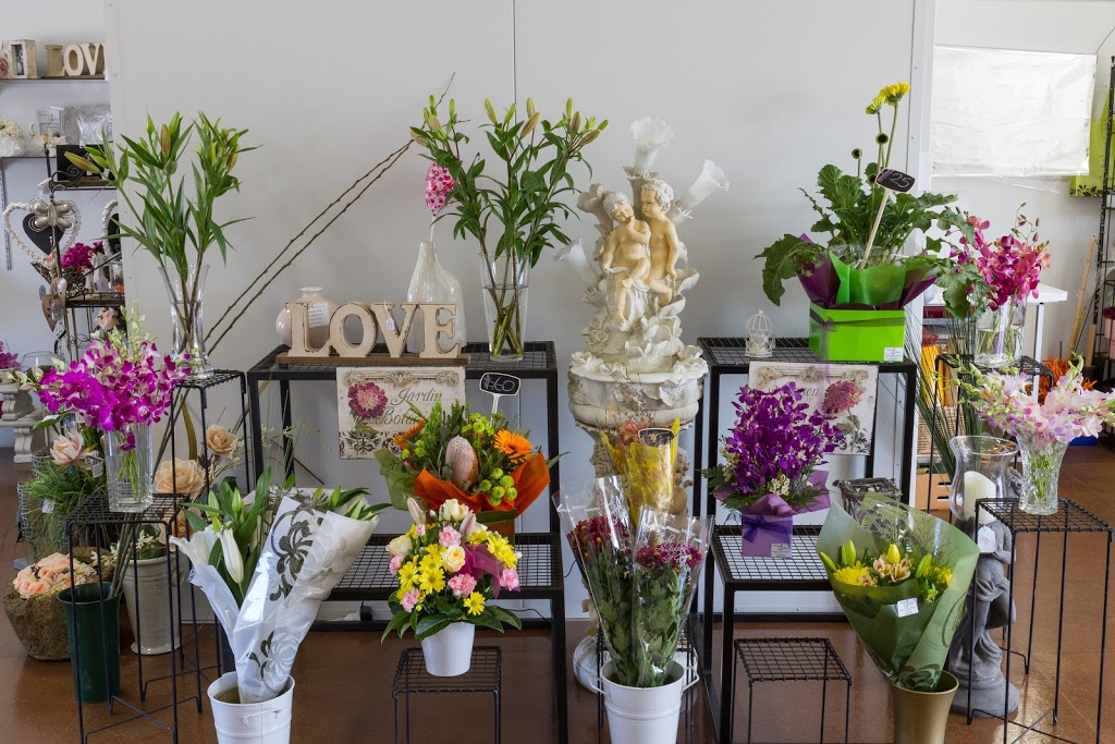 Francis Florist | Cnr &, Curlewis St &, Pye St, Swan Hill VIC 3585, Australia | Phone: (03) 5032 2637