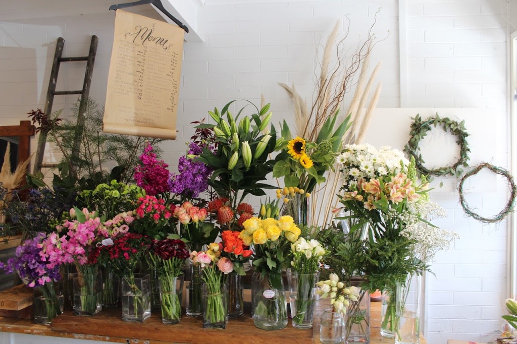 Yarra Blooms | florist | 276 Yarra St, Warrandyte VIC 3113, Australia | 0398440066 OR +61 3 9844 0066