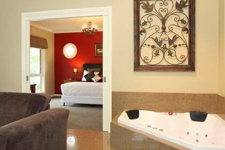 3 Kings Bed & Breakfast | lodging | 2480 Warburton Hwy, Yarra Junction VIC 3797, Australia | 0409678046 OR +61 409 678 046